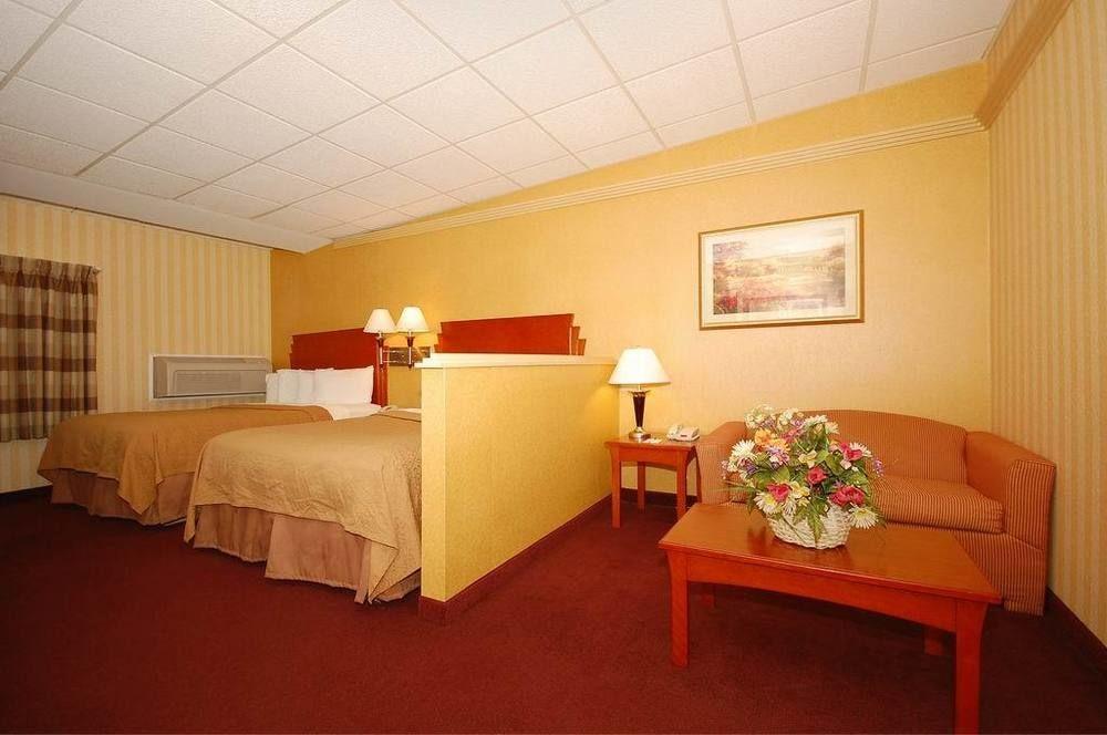 Quality Inn & Suites Kansas City - Independence I-70 East Esterno foto