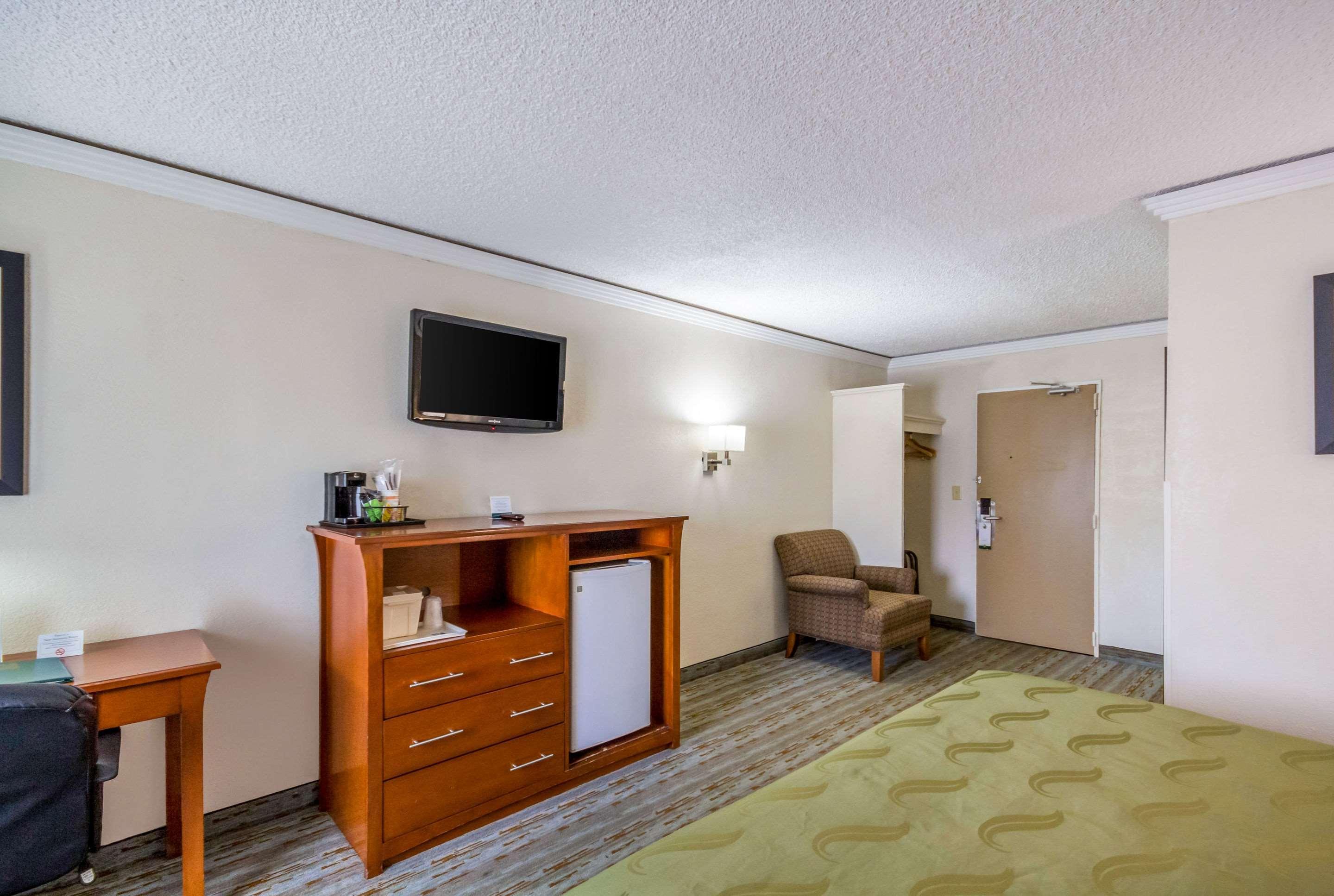 Quality Inn & Suites Kansas City - Independence I-70 East Esterno foto