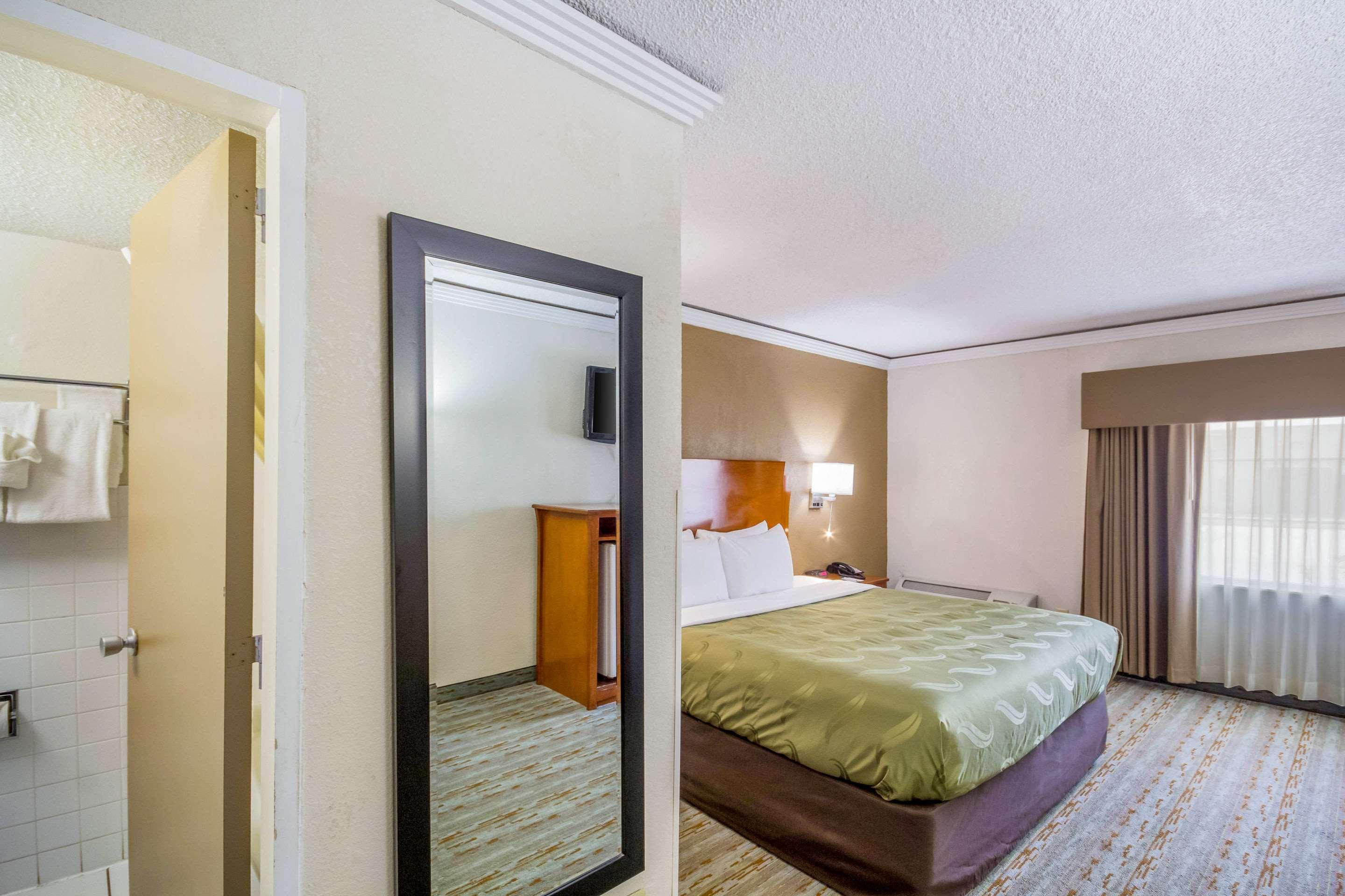 Quality Inn & Suites Kansas City - Independence I-70 East Esterno foto