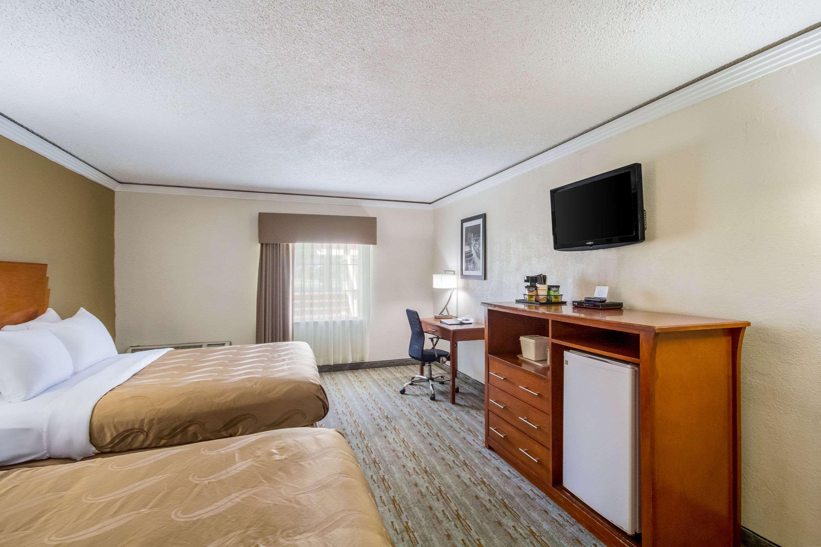 Quality Inn & Suites Kansas City - Independence I-70 East Esterno foto